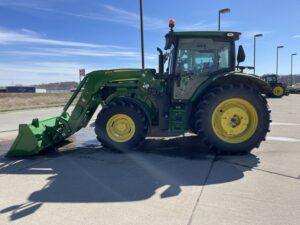 2023 John Deere 6R 140