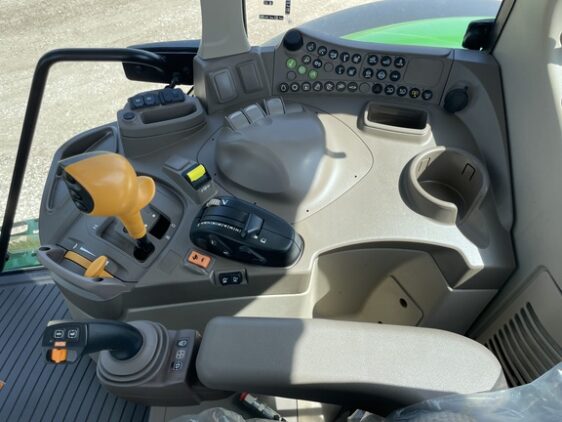 2023 John Deere 6155M - Image 32