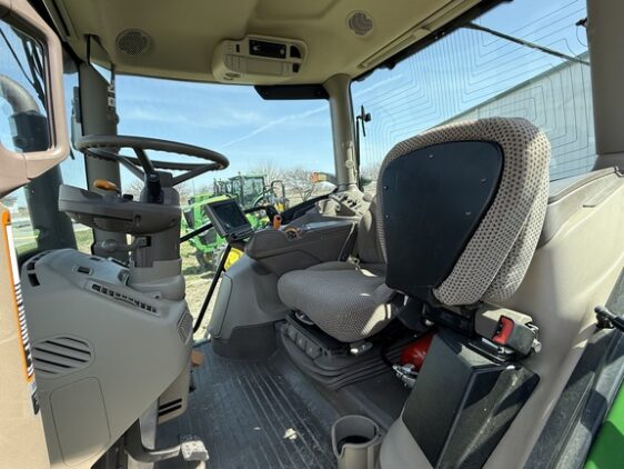 2019 John Deere 6155R - Image 13