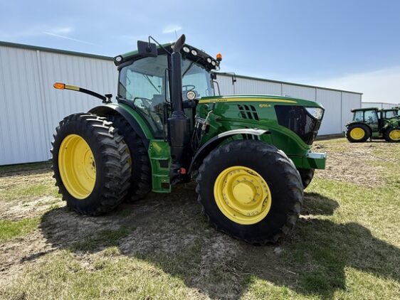 2019 John Deere 6155R - Image 2