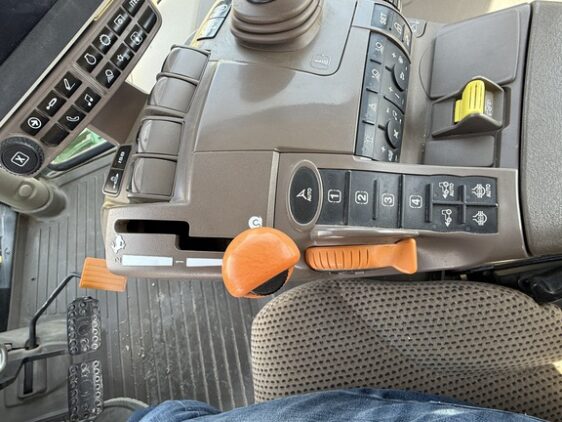2019 John Deere 6155R - Image 16