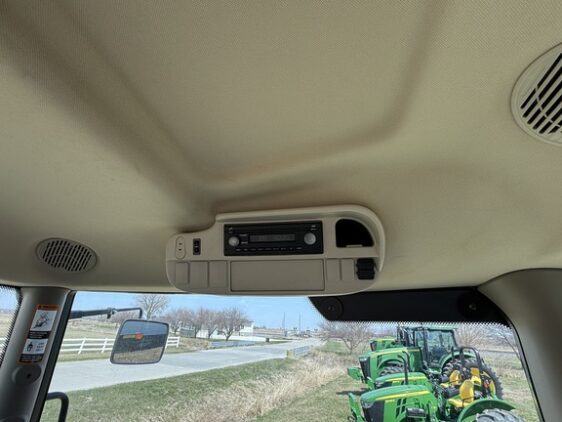 2019 John Deere 6155R - Image 18