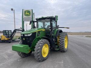 2023 John Deere 7R 250
