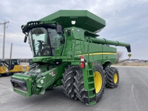 2021 John Deere S790