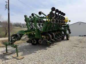 2010 John Deere 1790