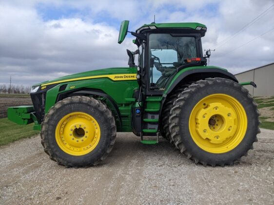 2024 John Deere 8R 410 - Image 2