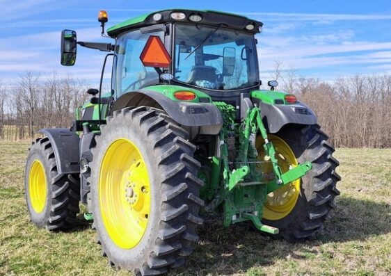 2024 John Deere 6R 215 - Image 2