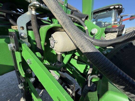 2015 John Deere 1775NT - Image 9