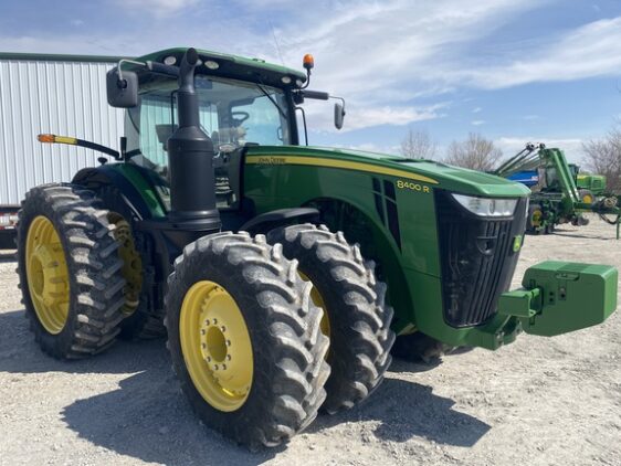 2017 John Deere 8400R - Image 3