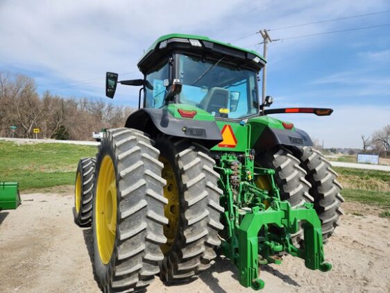 2021 John Deere 8R 340 - Image 12