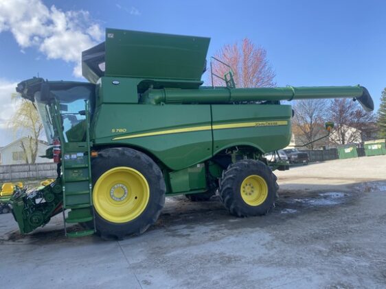 2024 John Deere S780