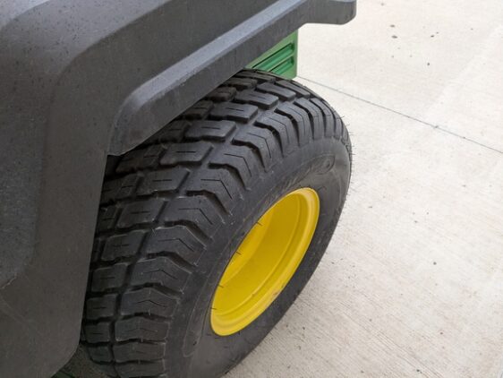 2024 John Deere Z515E - Image 4