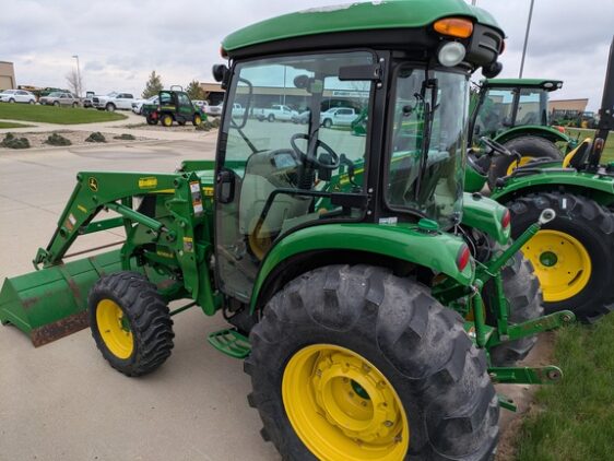 2017 John Deere 4066R - Image 3