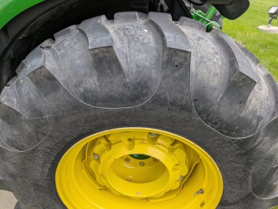 2017 John Deere 4066R - Image 6
