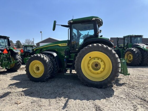 2021 John Deere 8R 370 - Image 6