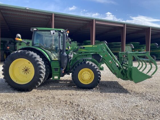 2017 John Deere 6145R - Image 4