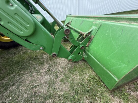 2012 John Deere 6125R - Image 13