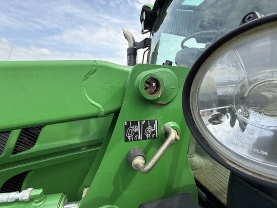 2012 John Deere 6125R - Image 18