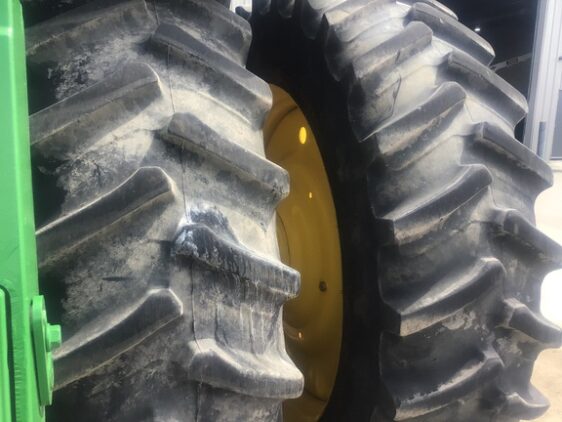 2023 John Deere 8R 310 - Image 16