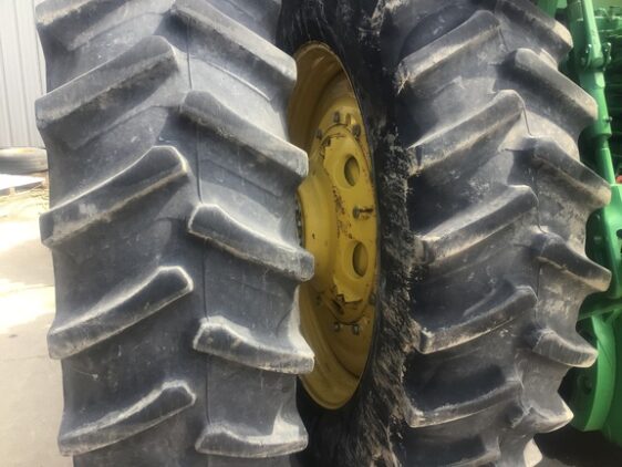 2023 John Deere 8R 310 - Image 17