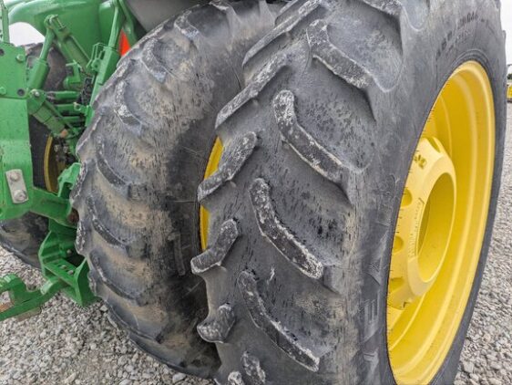2010 John Deere 8245R - Image 11