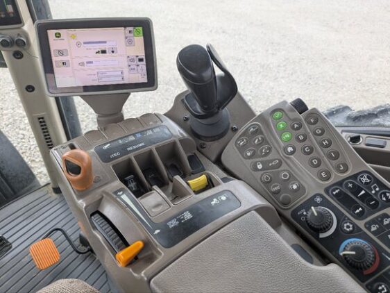 2010 John Deere 8245R - Image 13