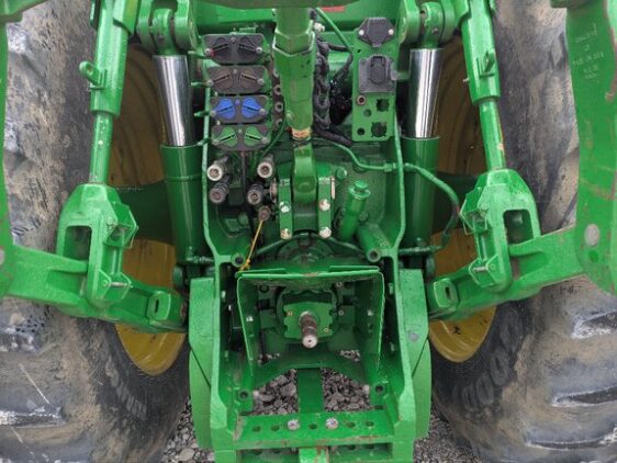 2010 John Deere 8245R - Image 17