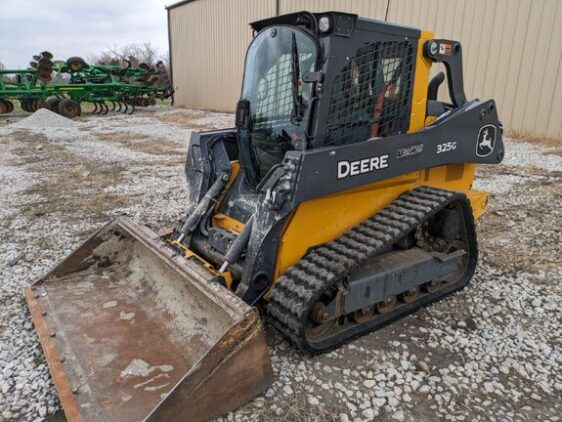 2022 John Deere 325G
