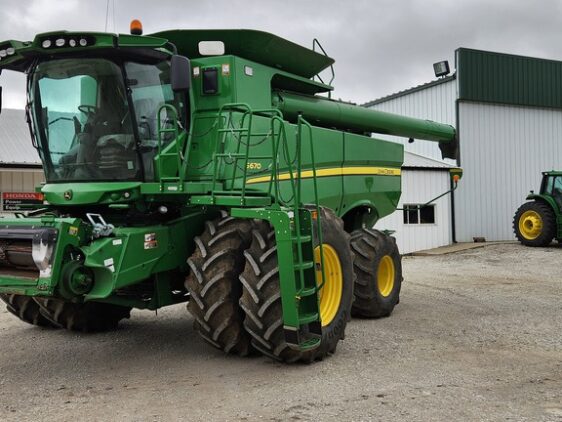 2013 John Deere S670 - Image 9