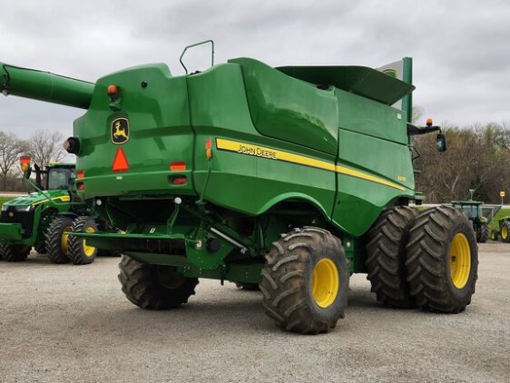 2013 John Deere S670 - Image 11