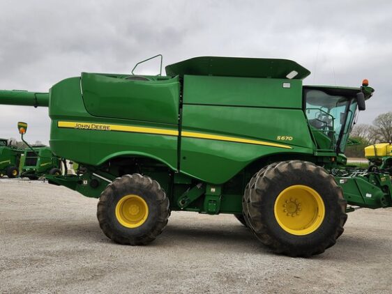 2013 John Deere S670 - Image 10