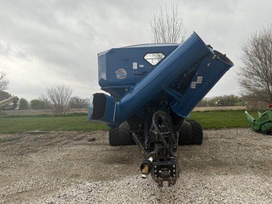 2022 Kinze 1521 - Image 8