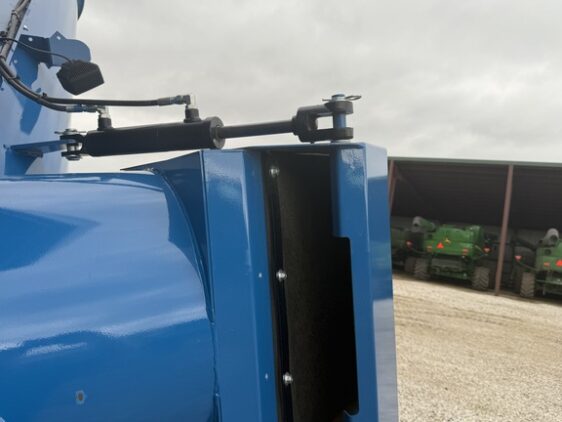2022 Kinze 1521 - Image 10