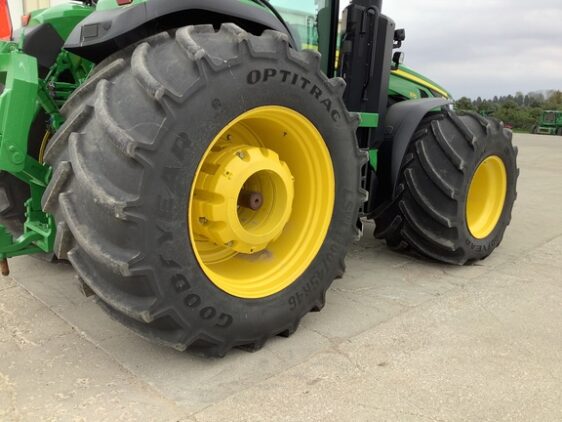 2023 John Deere 8R 370 - Image 12