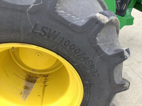 2023 John Deere 8R 370 - Image 19