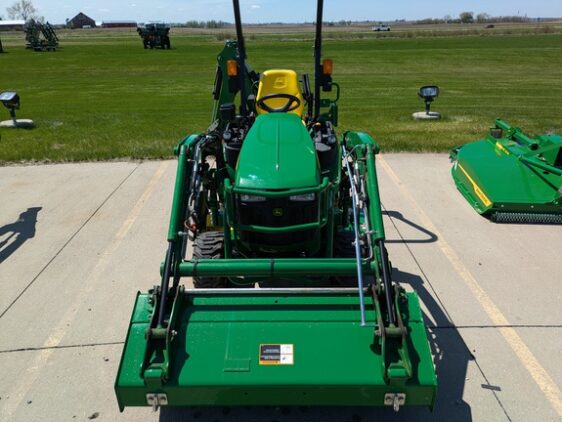 2019 John Deere 1025R - Image 6
