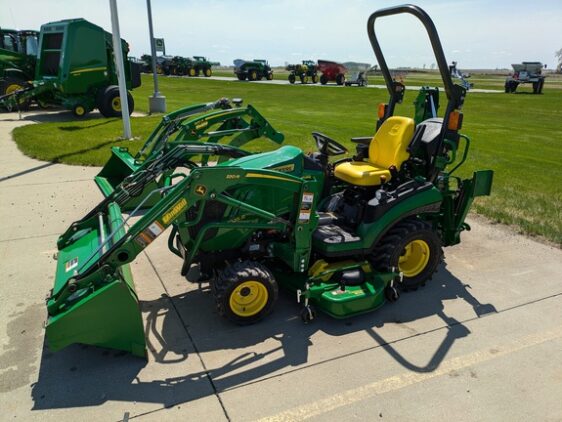 2019 John Deere 1025R