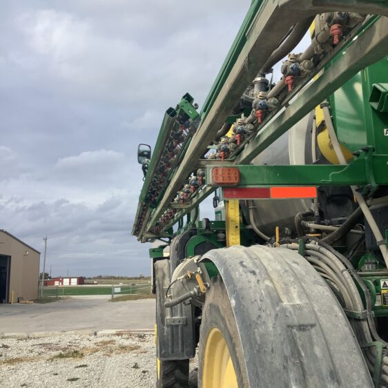 2019 John Deere R4038 - Image 17