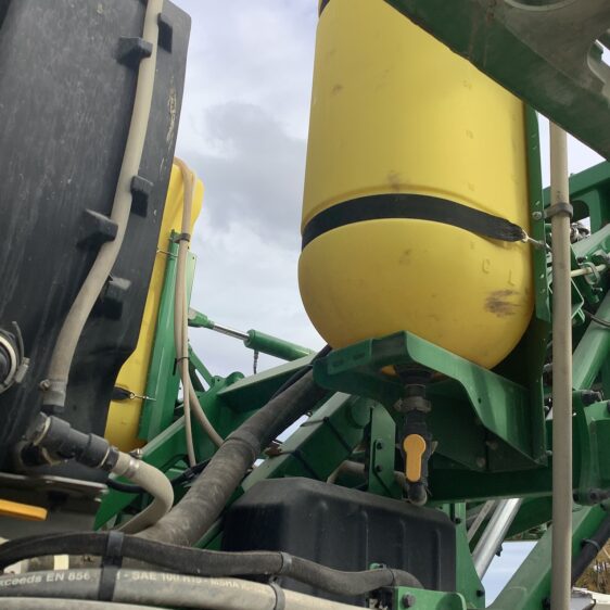 2019 John Deere R4038 - Image 16