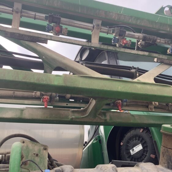 2019 John Deere R4038 - Image 27