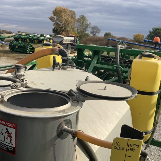 2019 John Deere R4038 - Image 9