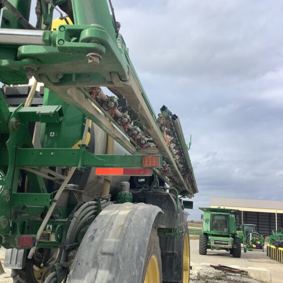 2019 John Deere R4038 - Image 23
