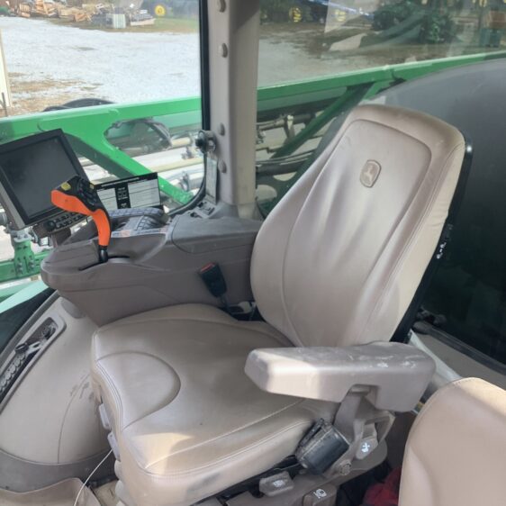 2019 John Deere R4038 - Image 32