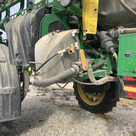 2019 John Deere R4038 - Image 13