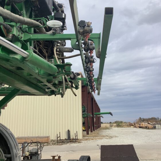 2019 John Deere R4038 - Image 21