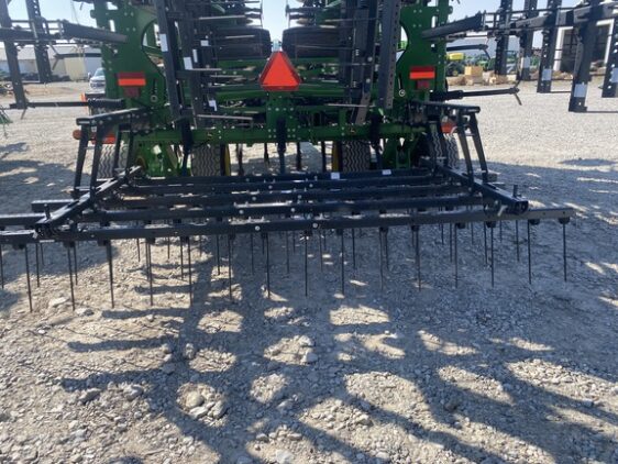 2022 John Deere 2330 - Image 4