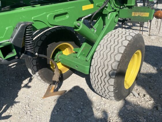 2022 John Deere 2330 - Image 10