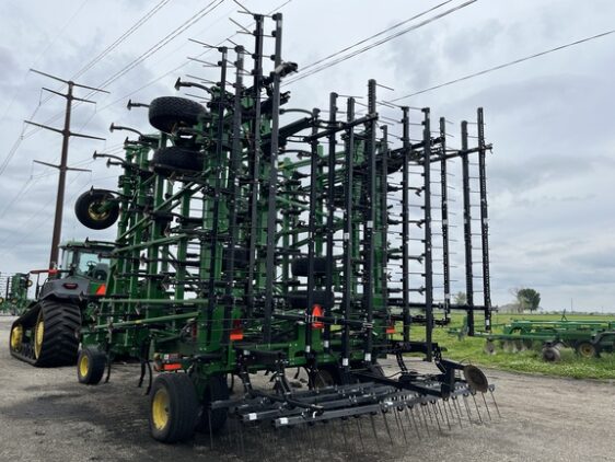 2024 John Deere 2230 - Image 4