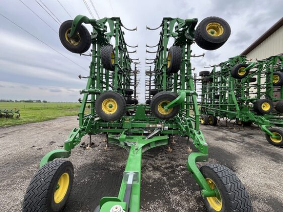 2024 John Deere 2230 - Image 7