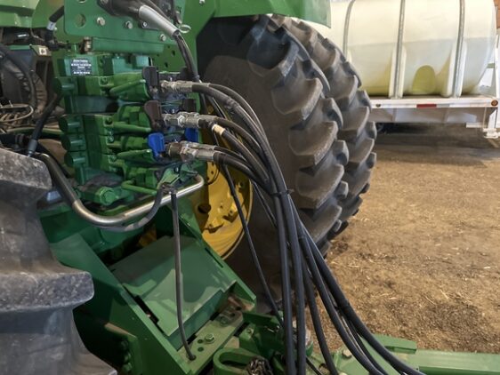 2004 John Deere 2210 - Image 15